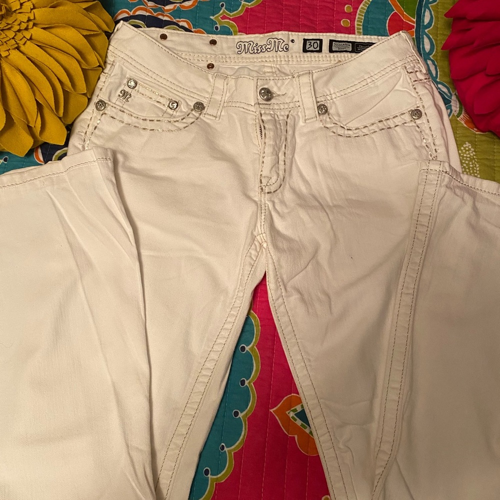 Miss Me White Jeans size 30.